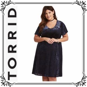 TORRID ⭐️ Velvet Printed V-Neck Skater Dress